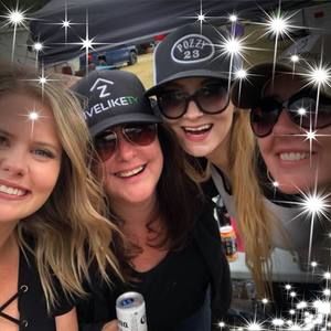 Meet your Posher, Carla